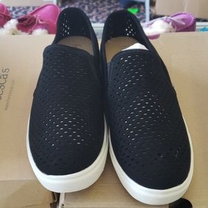 Francesca's slip ons